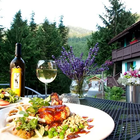 Crystal Mountain Hotels 